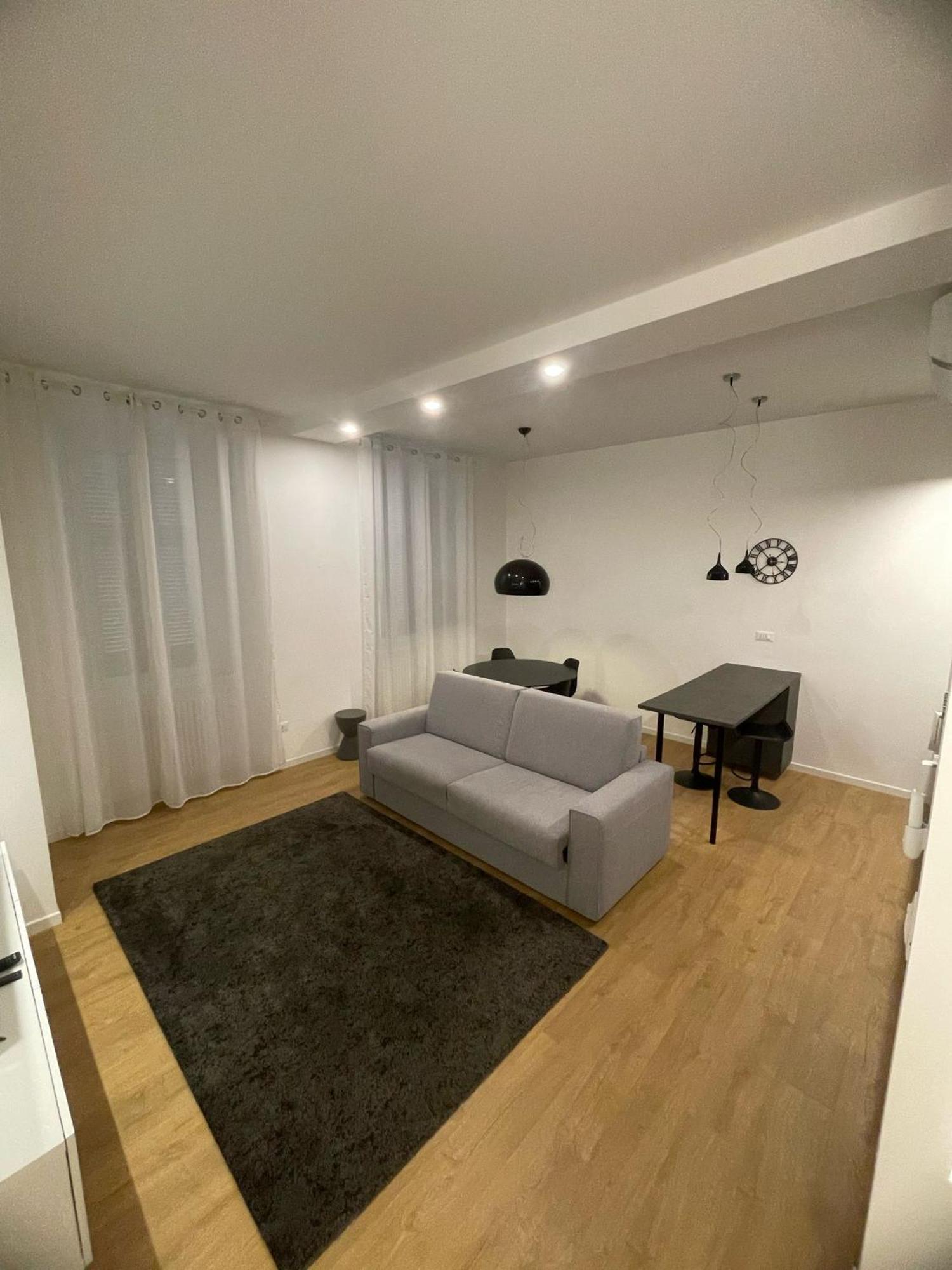 Trieste Centrale Luxury Apartament In Stile Moderno ภายนอก รูปภาพ